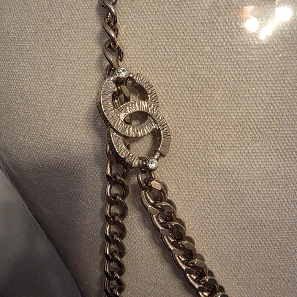 CHANEL Gold and Black Chain Belt - Picture 2 of 7